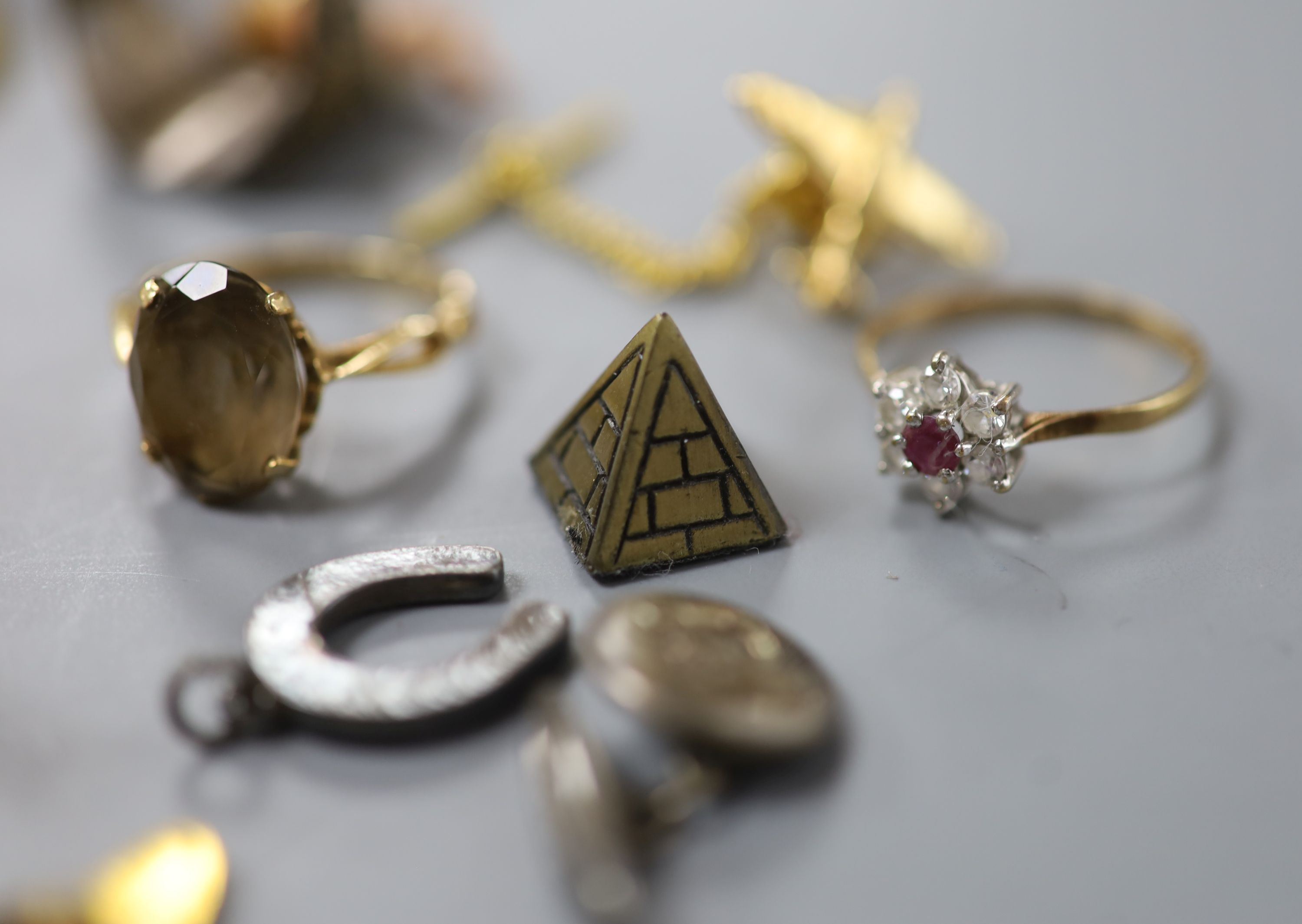 A 9ct and paste set ring, a 9ct gold aeroplane stud, 10kt cross pendant necklace and a quantity of other jewellery, watch, coins etc. including costume.